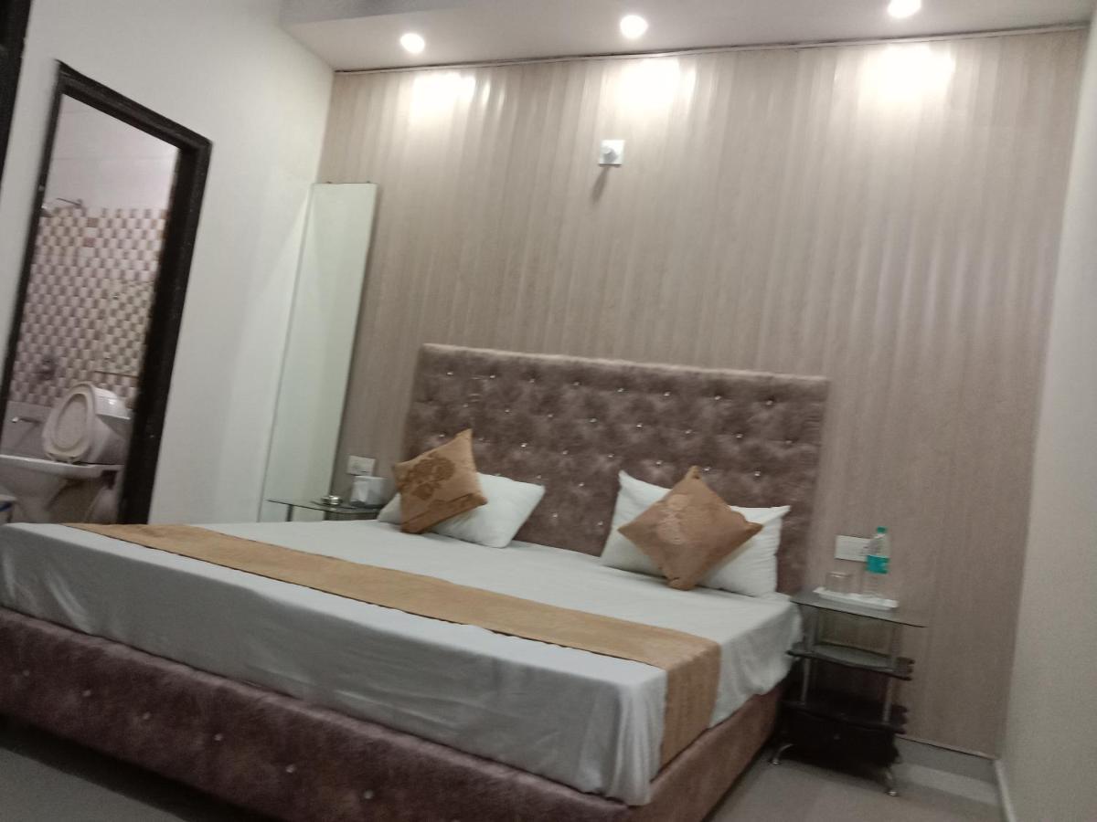 City Palace ปัญจ์กุลา ภายนอก รูปภาพ